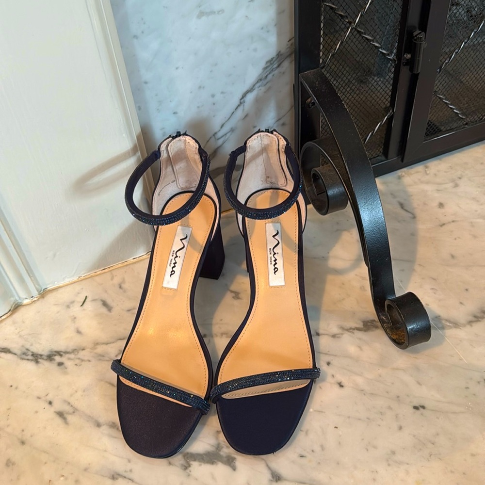 Nina Navy block heels size 5 brand new